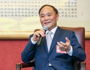 全国政协委员李书福：建议在全国推动无障碍用车先行示范项目建设