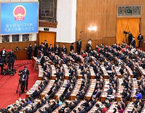 政府工作报告｜依法行政，自觉接受社会和舆论监督