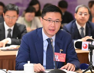 全国人大代表田轩：“新质生产力”为何代替“扩大内需”成为首要任务