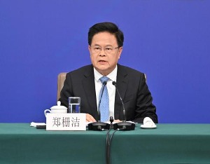 国家发改委主任郑栅洁：发行超长期特别国债既利当前、又惠长远