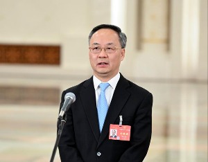 李云泽亮相“部长通道”：首套房贷利率已降，正在研究降低车贷首付比