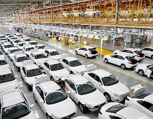 美国宣布对中国电动汽车加征关税，商务部回应：是典型的政治操弄