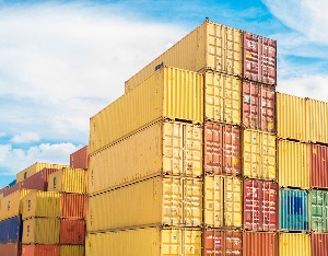关税风暴刺激世界贸易体系重构，专家：最好的进攻是“零关税”