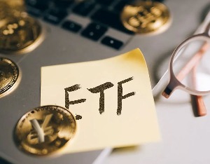 一揽子金融支持政策发力，金融ETF收涨1.23%