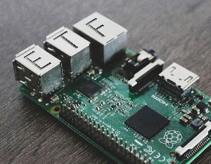 半导体产业ETF大涨近3%！政策加码引爆2025下半年投资主线