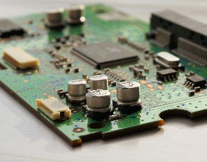 晶瑞电材：目前公司ArF光刻胶已小批量出货
