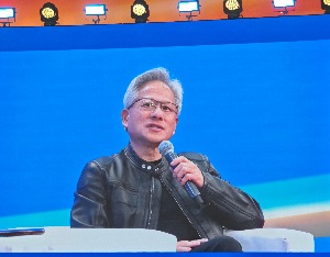直击链博会｜黄仁勋：人工智能是一代人难得的机会