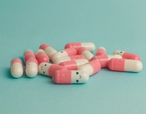 复星医药：控股子公司获得阿尔茨海默病药物AR1001在华开发等权利
