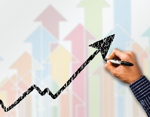 光库科技涨停，光模块三巨头“易中天”齐涨，通信ETF半日涨幅3.39%