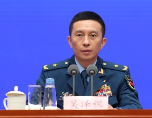 此次阅兵是继2019年国庆大阅兵后我军新一代武器装备的集中亮相